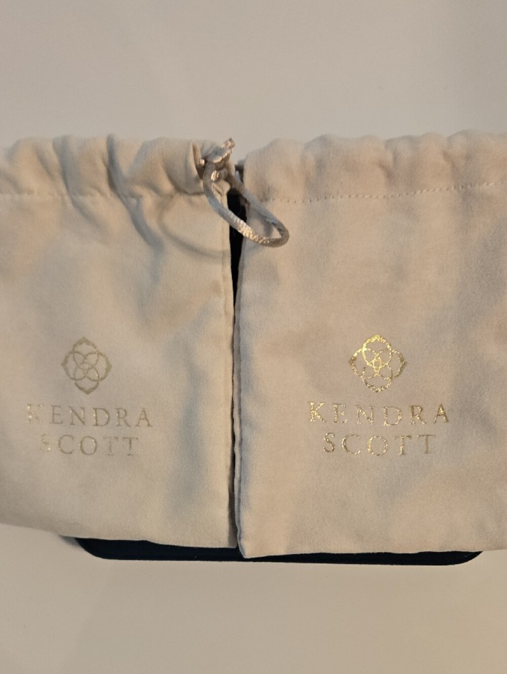 Accessories Identification - Picture 4 of 4